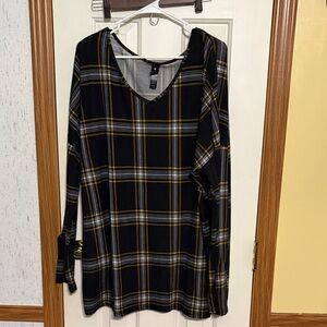 Agnes & Dora Black Plaid Long Sleeve V-Neck Top with Yellow Accents